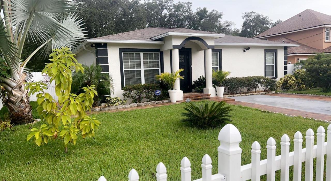 Caribbean Splendor Vacation Rental near Bush Gardens Tampa FL Exterior foto